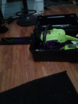Chainsaw is a 18 inch bar it's got 40 CC's runs like a champ
