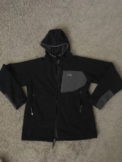 North Face boys size XL. 18-20