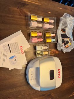 Daisy DND UV/LED Nail Lamp with Gel Polish Set