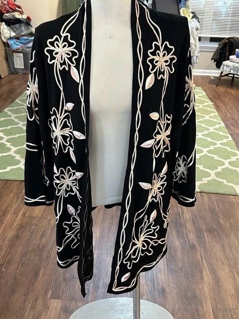 Once Again Women’s 1X Black Pink White Floral Embroidered Open Jacket