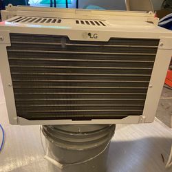 LG Air Conditioner 
