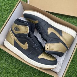 New Jordan 1 “Gold and Black” Size 12M