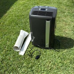 DeLonghi. AN125HPEKC 12,500 BTU. Single Hose Portable Ac Great Condition. $200