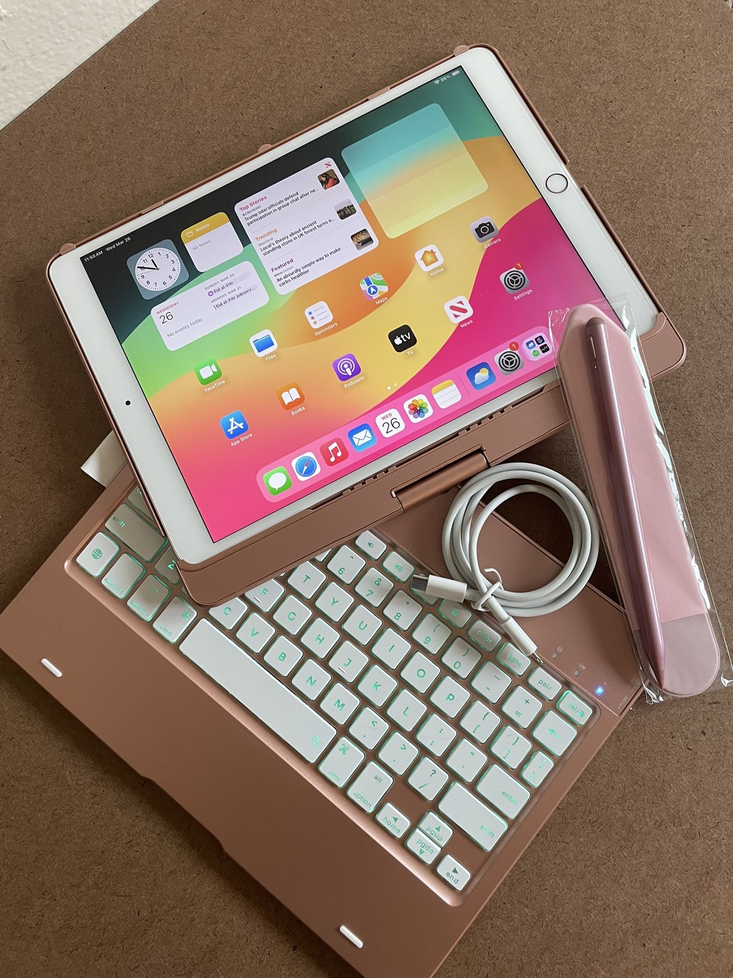 Apple iPad Air 3rd Generation (RoseGod) 256GB With Keyboard and
