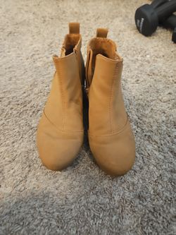 Size 5 Tom's Booties - Kids