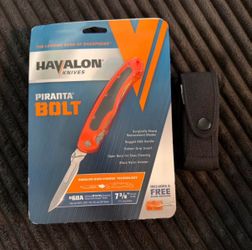 NIB Havalon Piranta Bolt with 12 extra blades