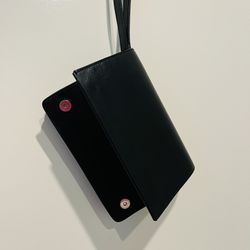 Minimalist Black Leather Wrislet 