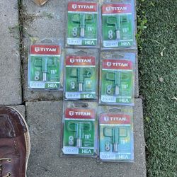 TITAN   TIP. ONLY. # 417.    Prize. For Each Tip  20$