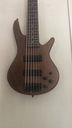 6 String Ibanez Bass