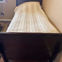 Twin Sleigh Bed 
