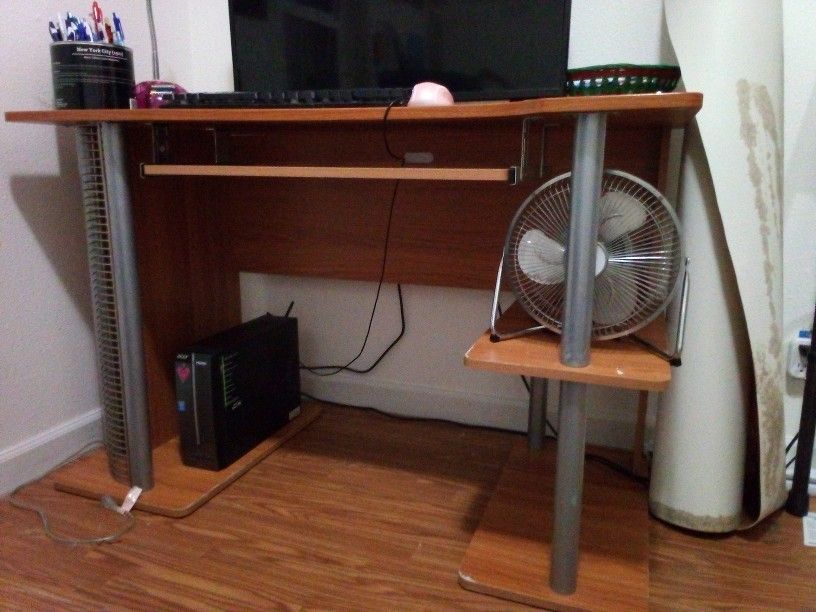Computor Desk