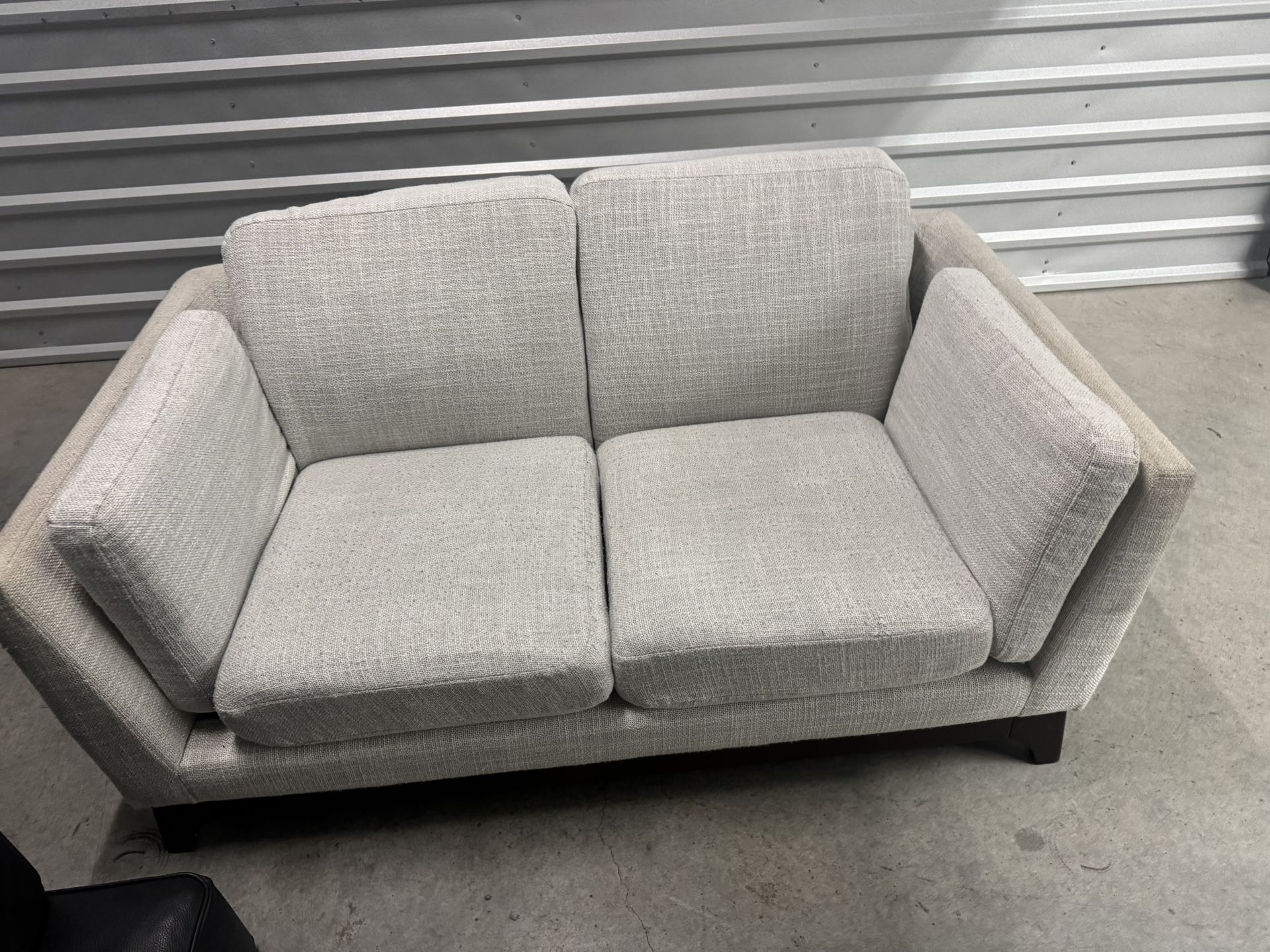 Article Loveseat – Modern & Cozy – Delivery Included!🚚