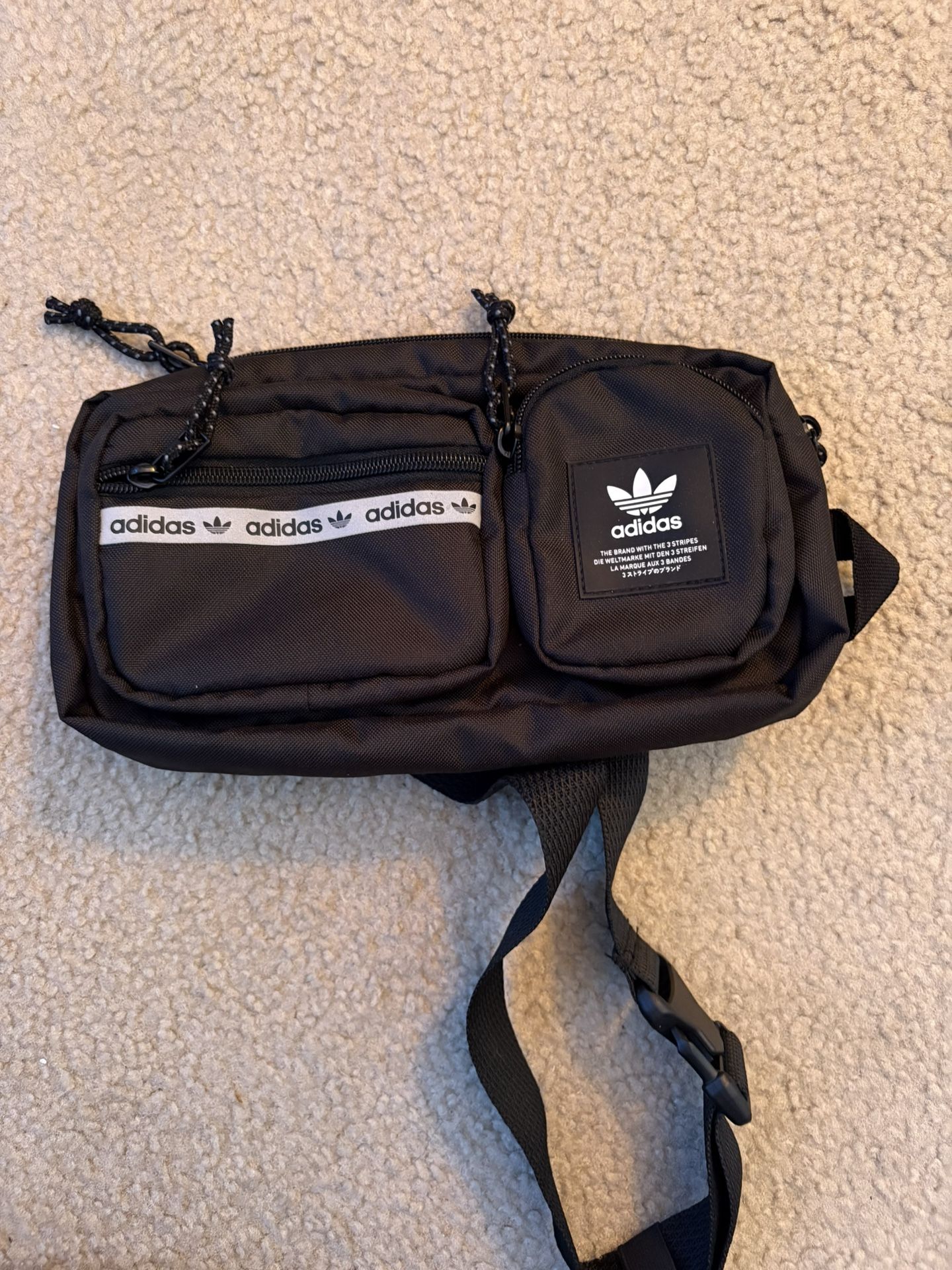 👜 Adidas Utility Crossbody Bag – Stylish & Functional!