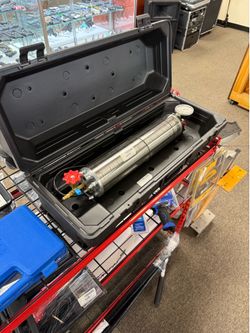 Charging cylinder