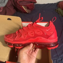 Nike Air Vapormax Plus Red Size 9