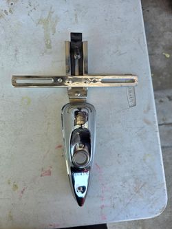 1947-48 trunk lic.plate holder