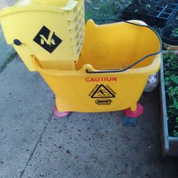 Cubeta para trapeador comercial barata $18 Dlls