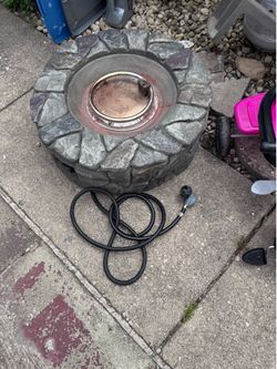 Fire Pit uses propane