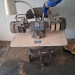 Rock polisher