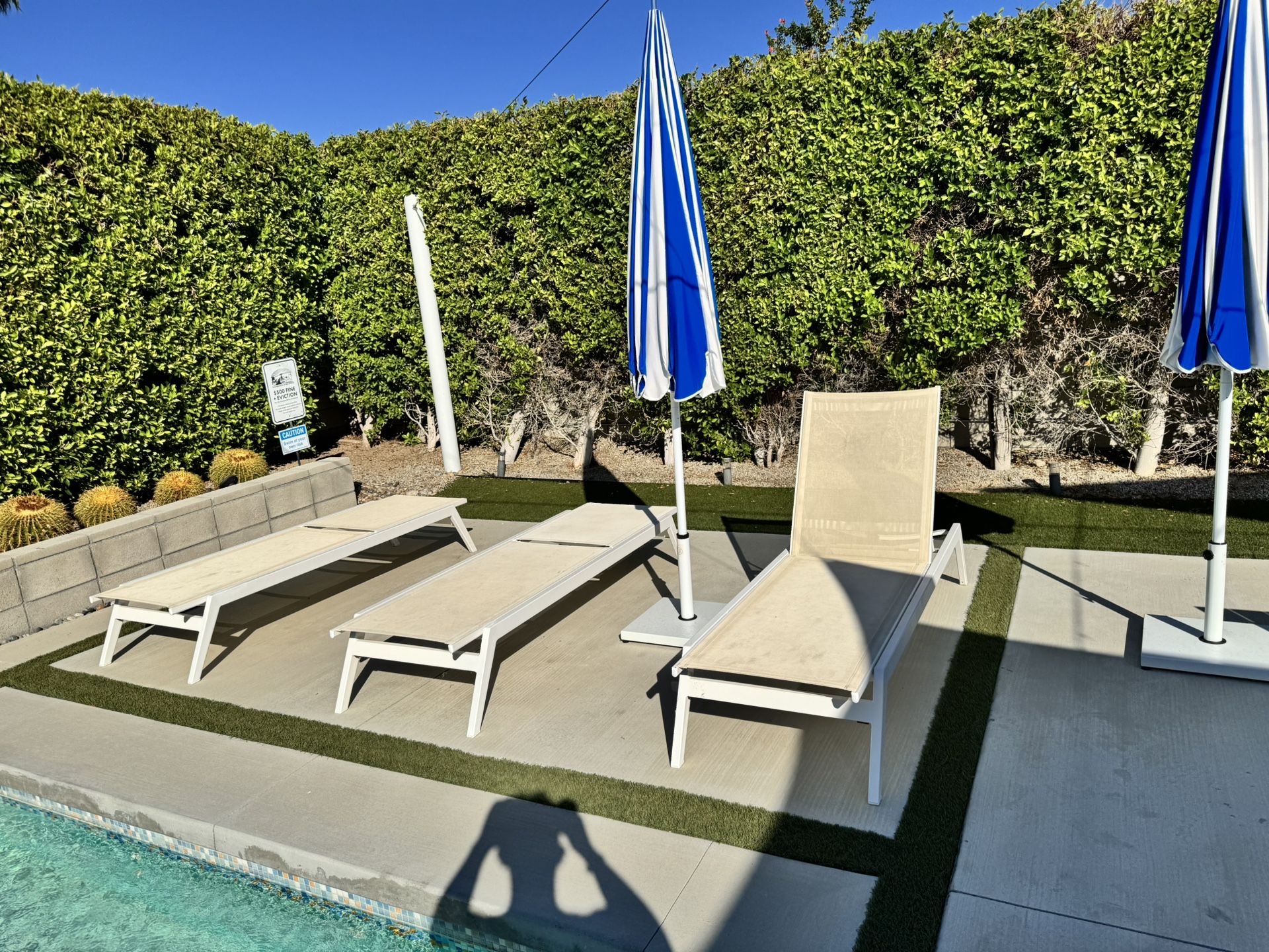 White Lounge Chair 