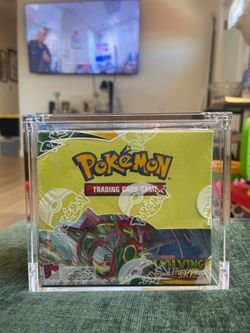 Evolving Skies Booster Box