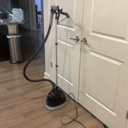 Standing Clothes Steamer 