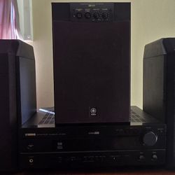 YAMAHA RECEIVER AND SUBWOOFER  AND 2 BOSE SPEAKERS 