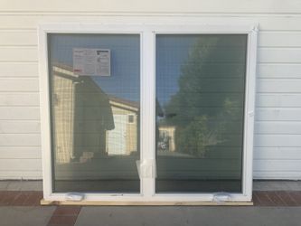 Milgard window  72”x60” v300 trinsic casement.