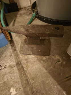 Vintage cast Iron single horn bench anvil
