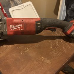 Milwaukee Grinder