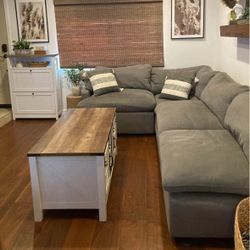 Bob’s Furniture Dream Cloud 4 Piece Recliner Sectional - 🚚 DELIVERY AVAILABLE
