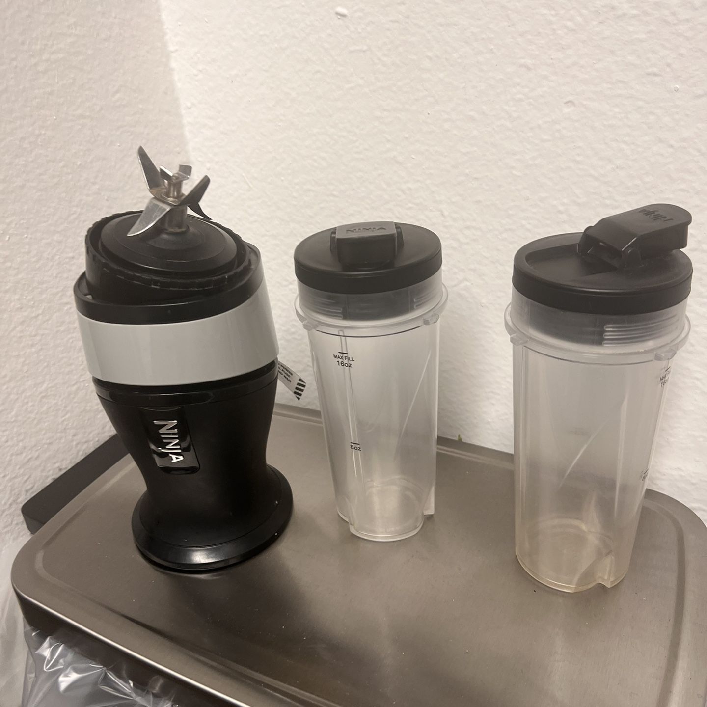 Ninja Blender With 2 16oz Cups for Sale in Fullerton, CA - OfferUp