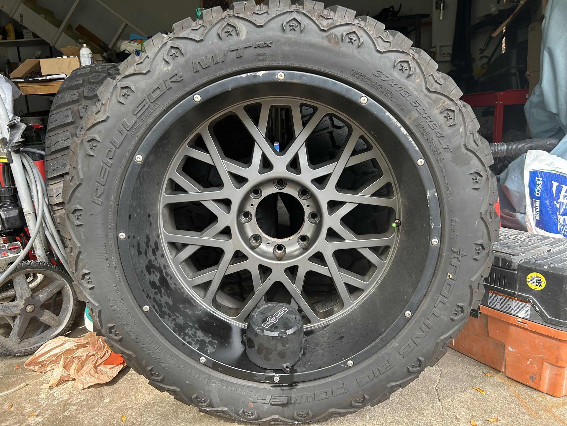 37/13.5/r24 Tires And Wheels 