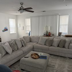 LIKE NEW-Sectional L couch +ottoman 