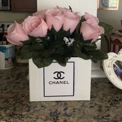 Selling My Flowers In A Box 