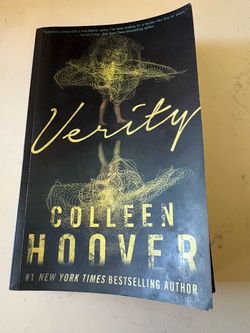 Verity by Colleen Hoover Paperback