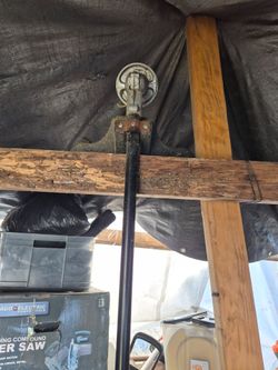 Vendo Esta cortadora de sacate.  Esta  nueva  nonla use mucho.   Es de gas.    Esta en buenas condiciones.