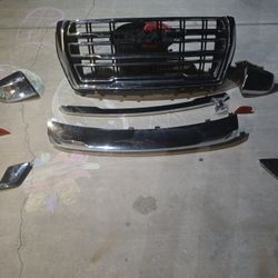 2022 Yukon Front Bumper Grille Crome Set