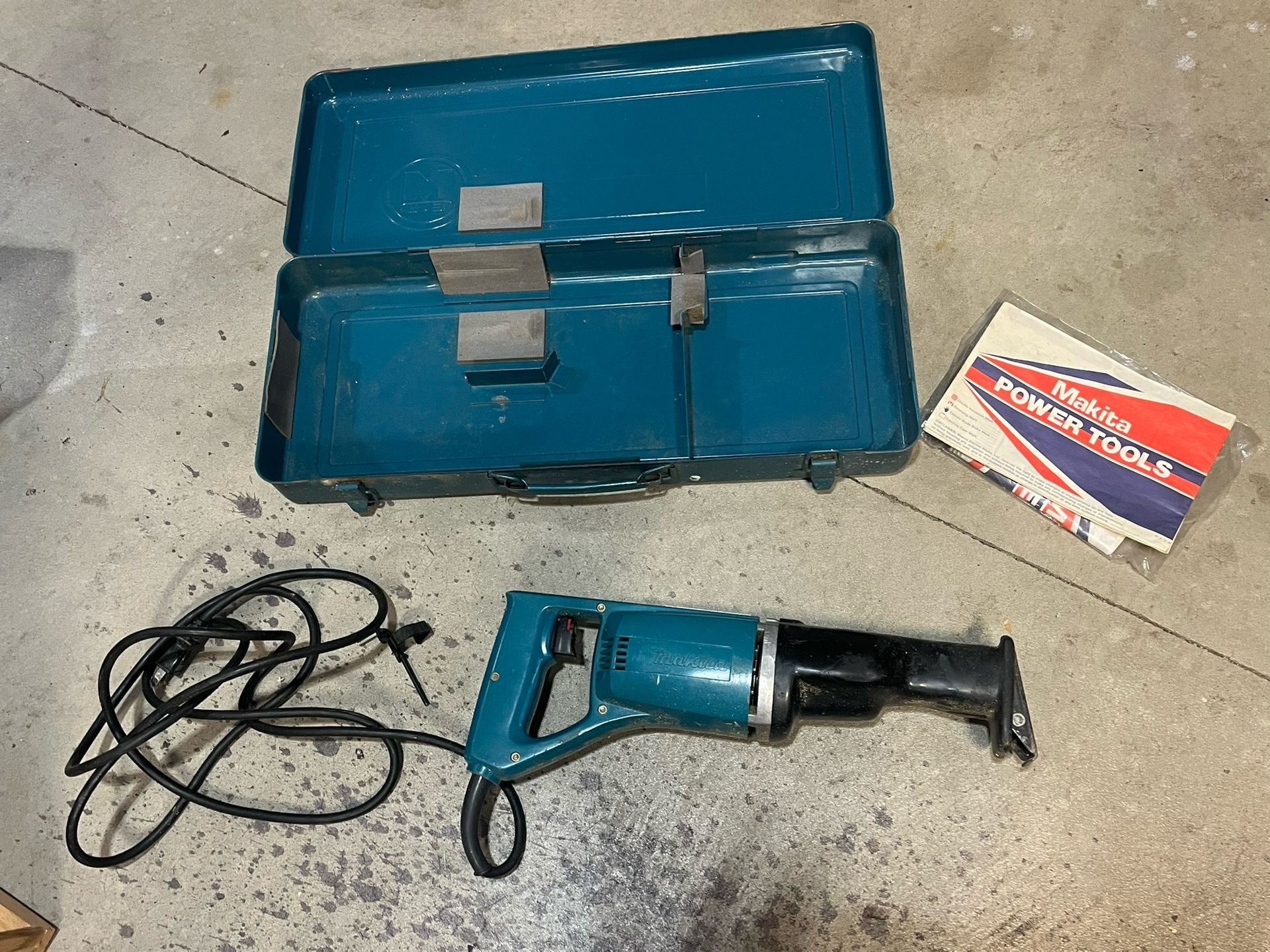 Makita Reciprocating Saw (sawzall) with case