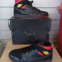 Air Jordan 1 Retro Mid Last Shot Shoes Black Red Yellow 554724-076 