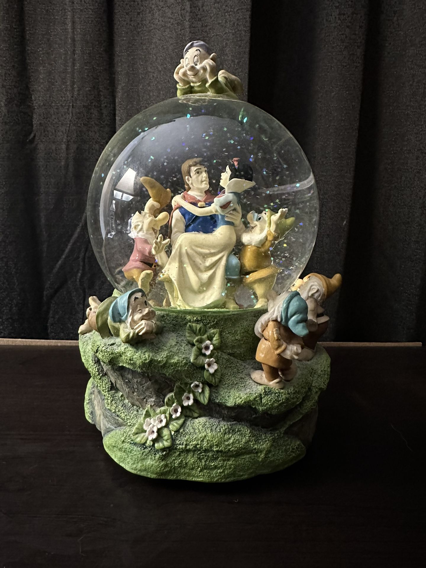 Vintage Disney Snow Globe Snow White & The Seven Dwarfs Prince Charming Musical