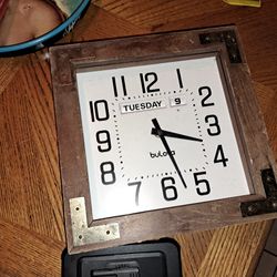 Vintage Bulova Clock