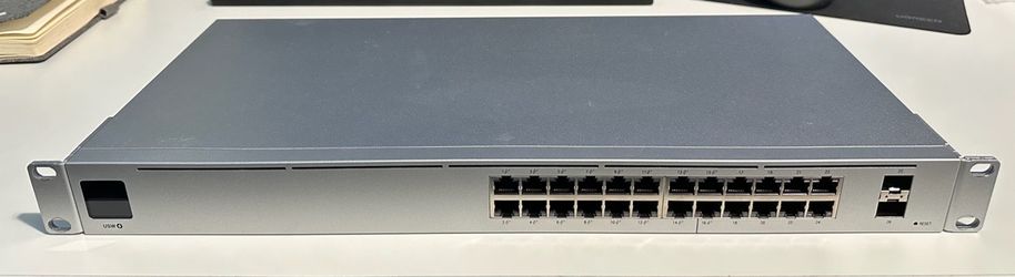 Ubiquiti Unifi USW-24 PoE switch