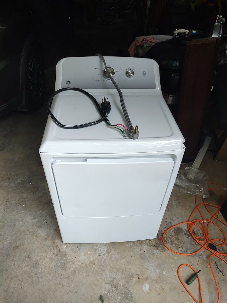 GE Dryer Works Good 2 Plugs