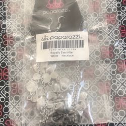 Zi collection white pearls necklace