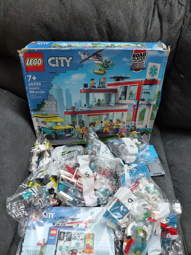 Lego City Hospital 60330