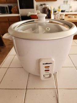 ** RICE COOKER- LIKE NEW **