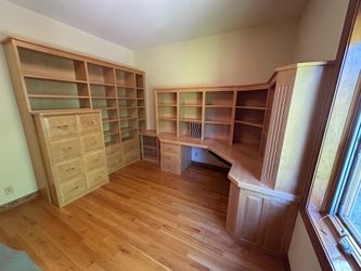 Custom Desk + Book Shelves in Oak Wood
