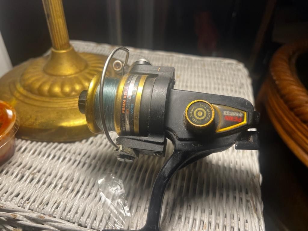 vintage Penn 420 SS spinning reel;