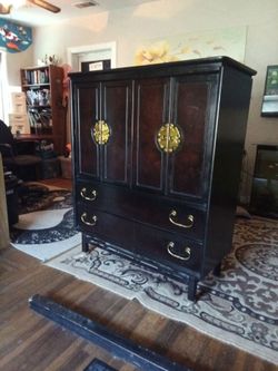 Vintage dresser
